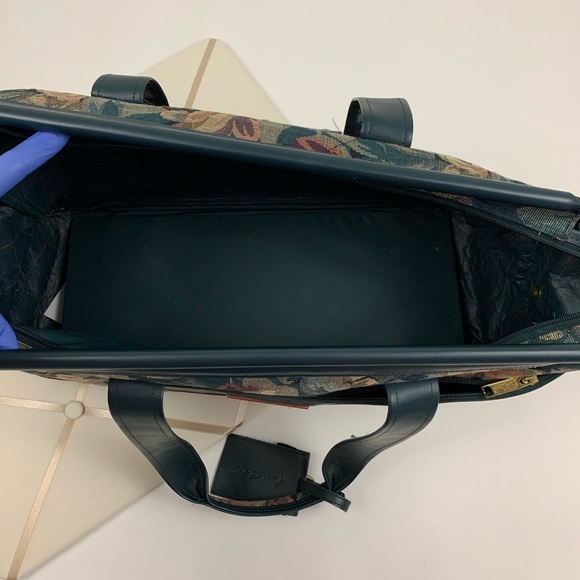 Gloria Vanderbilt tote / travel bag - Picture 6 of 8